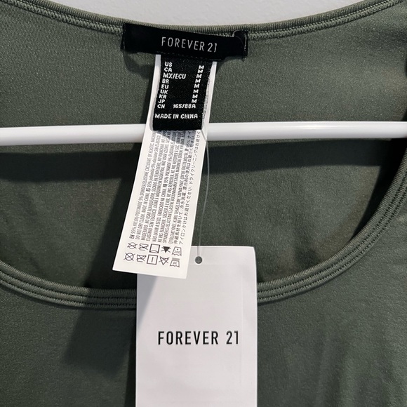 Forever 21 Sculpt Bodycon Long Sleeved Fitted Mini Dress Size Medium NWT - Picture 2 of 5